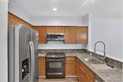 17257 SW Berkeley Ln, Beaverton, OR 97003 - Photo 4