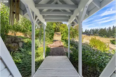 312 Hale Dr, Underwood, WA 98651 - Photo 4