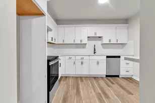 4460 SW Scholls Ferry Rd, Portland, OR 97225 - Photo 14