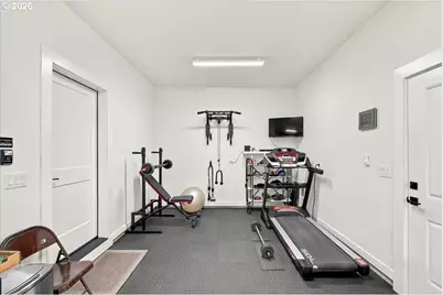 525 NW Crater Lake Dr, Dallas, OR 97338 - Photo 30