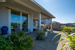 565 NW Crater Lk Dr, Dallas, OR 97338 - Photo 34