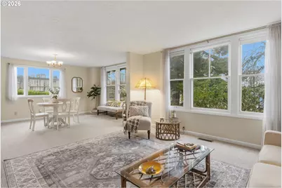2525 SW Hume Ct, Portland, OR 97219 - Photo 8