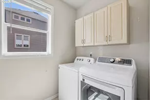 10996 SE Lenore St, Happy Valley, OR 97086 - Photo 28