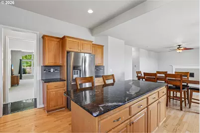 10996 SE Lenore St, Happy Valley, OR 97086 - Photo 16