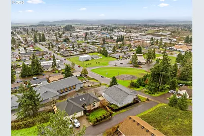 747 Holbrook Ln, Creswell, OR 97426 - Photo 46