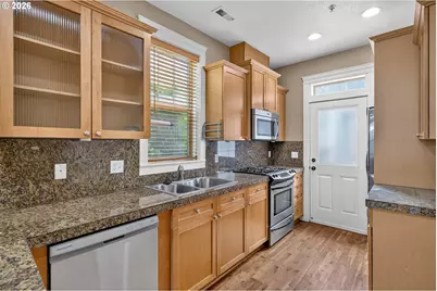 343 NE Bryant St, Portland, OR 97211 - Photo 8