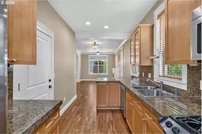 343 NE Bryant St, Portland, OR 97211 - Photo 6