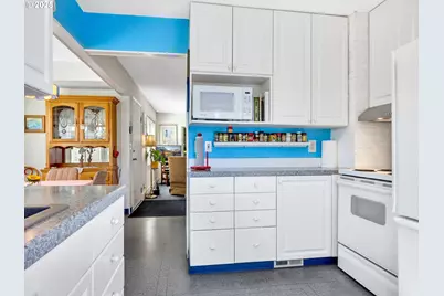 460 12th Ave, Seaside, OR 97138 - Photo 18