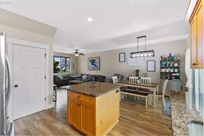 1202 Albatross Ct, Sweet Home, OR 97386 - Photo 14