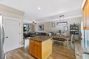 1202 Albatross Ct, Sweet Home, OR 97386 - Photo 14