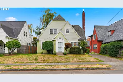 1915 SE 21st Ave, Portland, OR 97214 - Photo 1