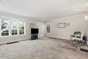 1915 SE 21st Ave, Portland, OR 97214 - Photo 8