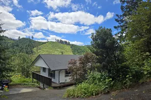 1852 Lakeview Dr, Sutherlin, OR 97479 - Photo 34