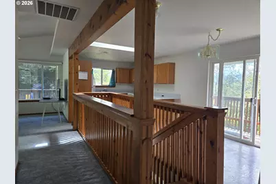 1852 Lakeview Dr, Sutherlin, OR 97479 - Photo 12