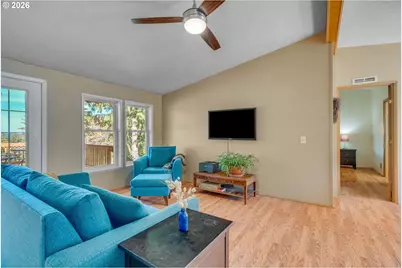 19871 S Ridge Rd, Oregon City, OR 97045 - Photo 10