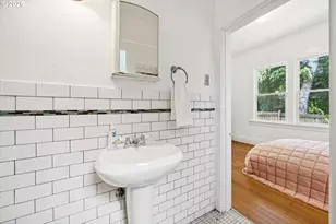 3504 SE Sherman St, Portland, OR 97214 - Photo 16