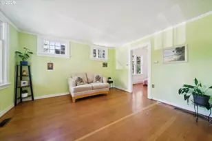 3504 SE Sherman St, Portland, OR 97214 - Photo 4