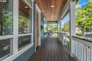 2130 SE Lambert St, Portland, OR 97202 - Photo 2