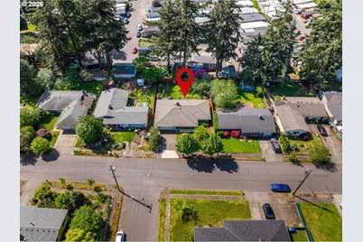 11842 SE Grant St, Portland, OR 97216 - Photo 32