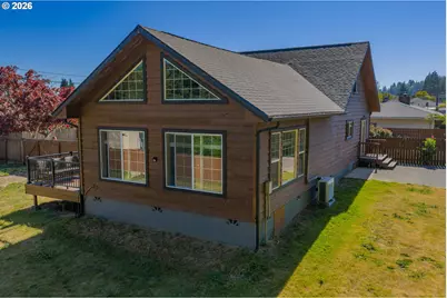 1100 N Juniper St, Coquille, OR 97423 - Photo 4