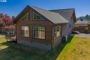 1100 N Juniper St, Coquille, OR 97423 - Photo 4