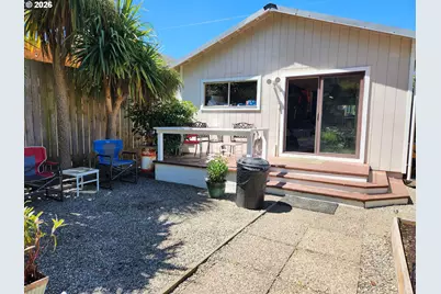 710 Clearlake Ave, Winchester Bay, OR 97467 - Photo 10