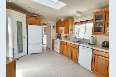 710 Clearlake Ave, Winchester Bay, OR 97467 - Photo 22