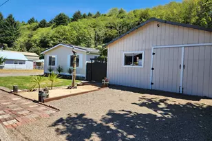710 Clear Lake Ave, Winchester Bay, OR 97467 - Photo 4