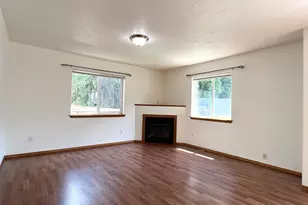 1022 SW 2nd Way, Troutdale, OR 97060 - Photo 4