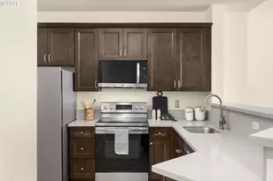 1231 NE Horizon Loop, Hillsboro, OR 97124 - Photo 10