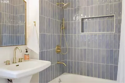 523 E 9th St, The Dalles, OR 97058 - Photo 26