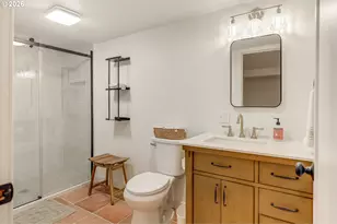 523 E 9th St, The Dalles, OR 97058 - Photo 32