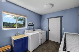 26008 Adam Rd, Canyon City, OR 97820 - Photo 22