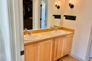 990 Bridge View Ct, Astoria, OR 97103 - Photo 16