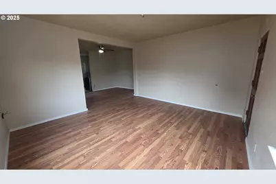 220 NW 2nd St, Goldendale, WA 98620 - Photo 8