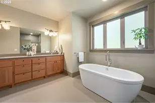 2029 Why Worry Ln, Eugene, OR 97405 - Photo 24