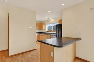 2912 Eugene St, Hood River, OR 97031 - Photo 12