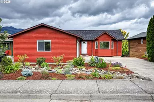 2912 Eugene St, Hood River, OR 97031 - Photo 2
