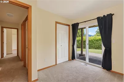 2912 Eugene St, Hood River, OR 97031 - Photo 22
