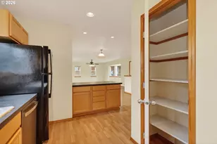 2912 Eugene St, Hood River, OR 97031 - Photo 16