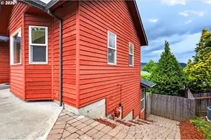 2912 Eugene St, Hood River, OR 97031 - Photo 32