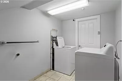 1714 NW Couch St #1, Portland, OR 97209 - Photo 16