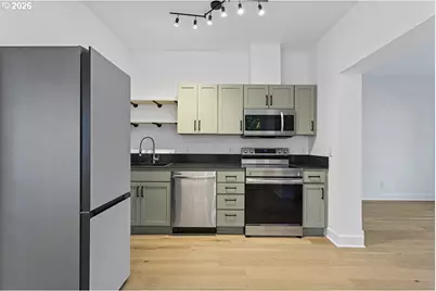 1714 NW Couch St #1, Portland, OR 97209 - Photo 8