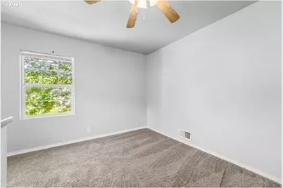 1235 SE Booth Ave, Roseburg, OR 97470 - Photo 8