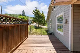 1235 SE Booth Ave, Roseburg, OR 97470 - Photo 22