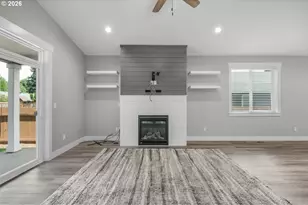 1105 Hardcastle Ave, Woodburn, OR 97071 - Photo 4