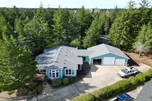 614 38th Pl, Florence, OR 97439 - Photo 1