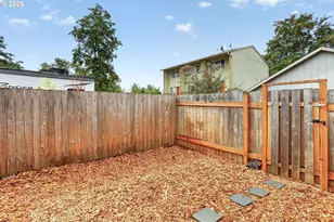 12102 SE Raymond St, Portland, OR 97266 - Photo 36