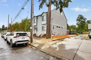 12102 SE Raymond St, Portland, OR 97266 - Photo 4
