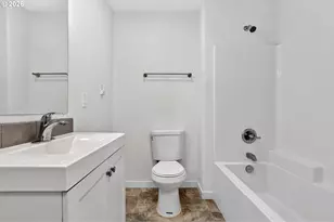 12102 SE Raymond St, Portland, OR 97266 - Photo 26